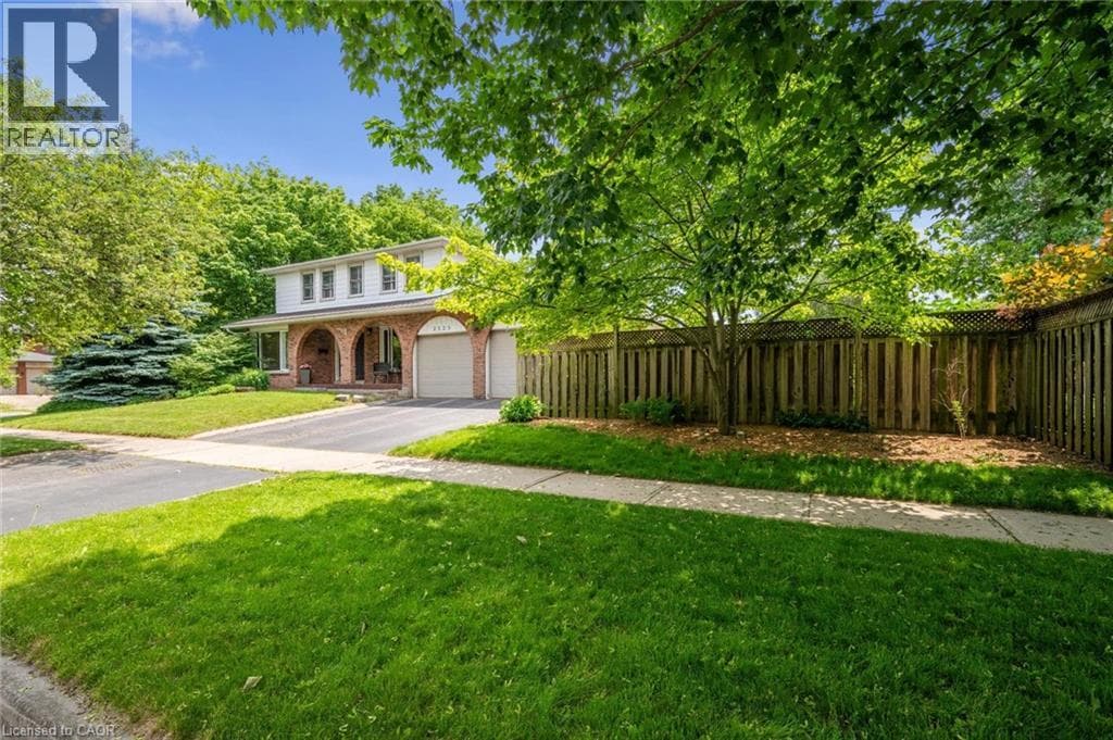 2525 WOBURN Crescent photo 3