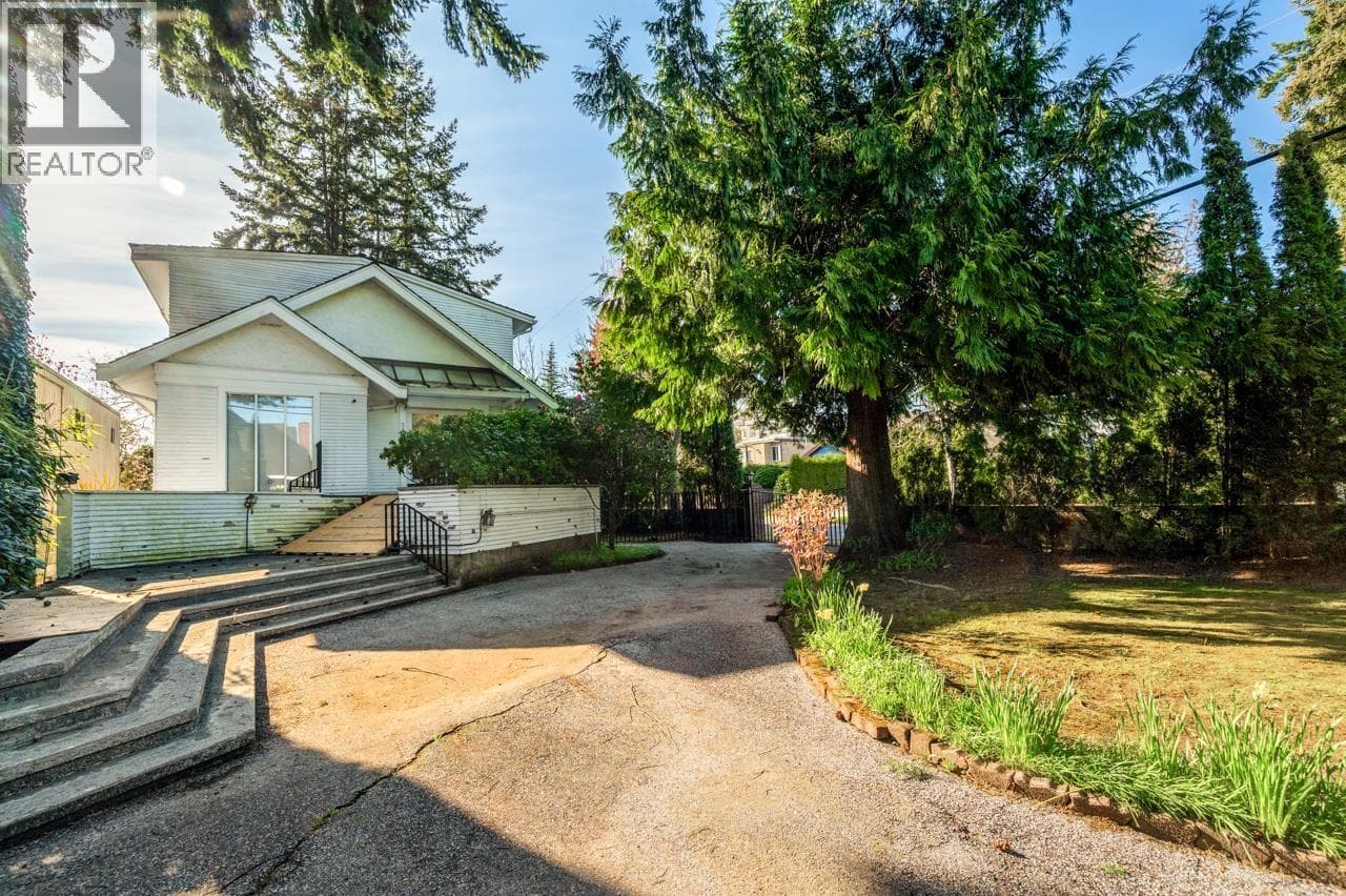 5833 MACDONALD STREET photo 3