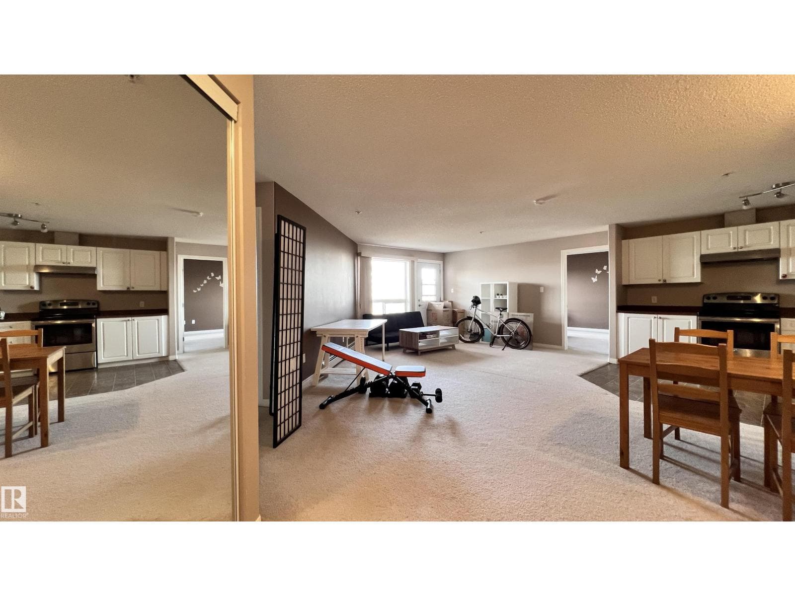#1318 330 CLAREVIEW STATION DR NW NW photo 3