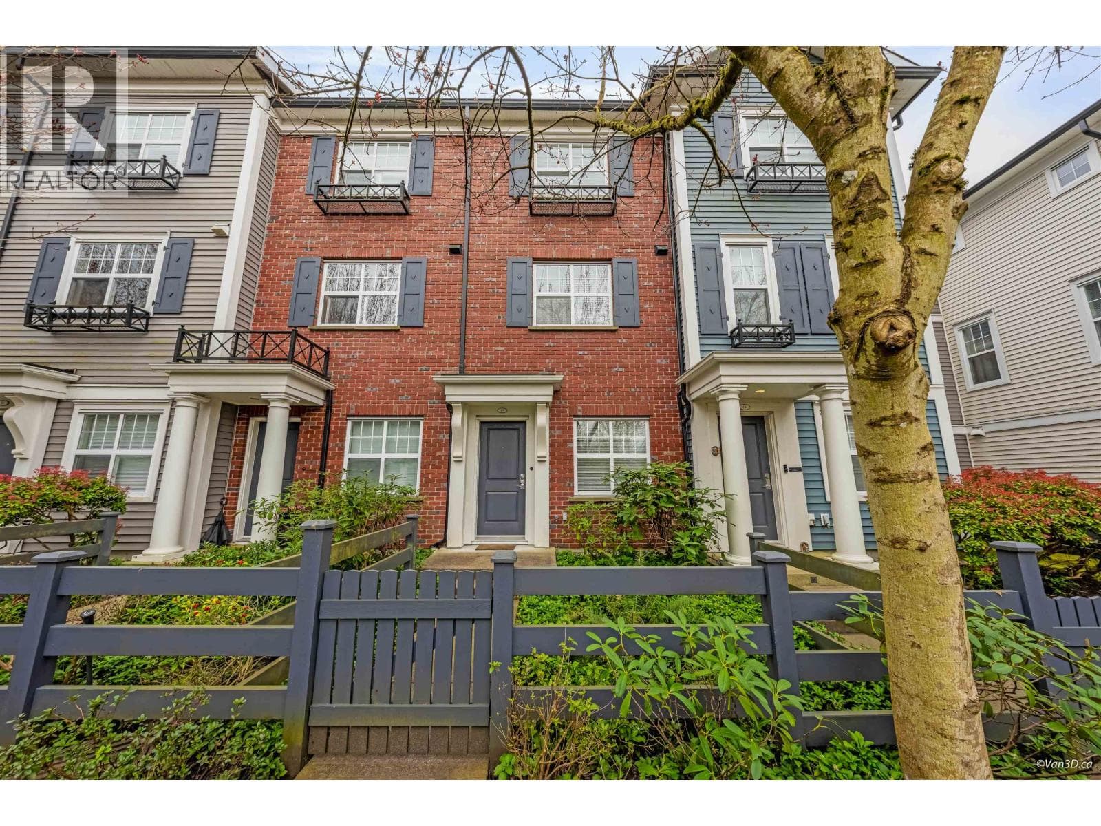 2 bed 2 bath single family at 15 19538 BISHOPS REACH — $799,000