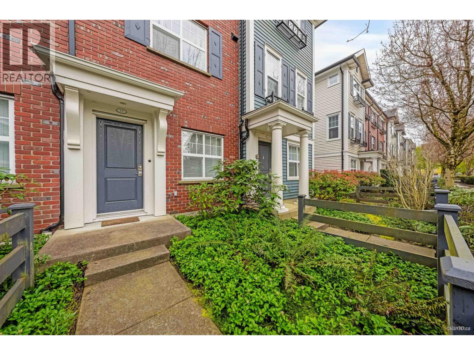 15 19538 BISHOPS REACH photo 2