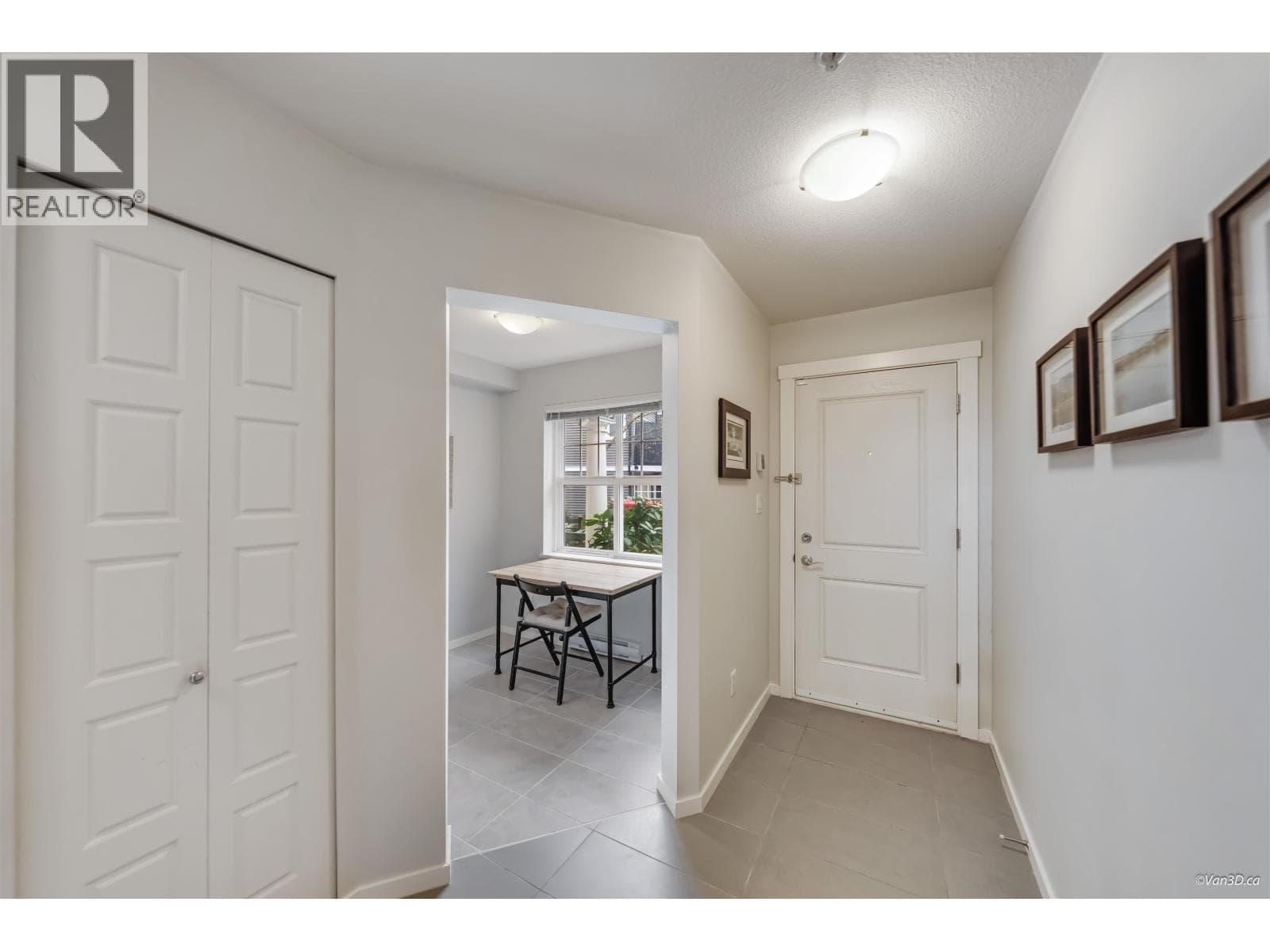 15 19538 BISHOPS REACH photo 4