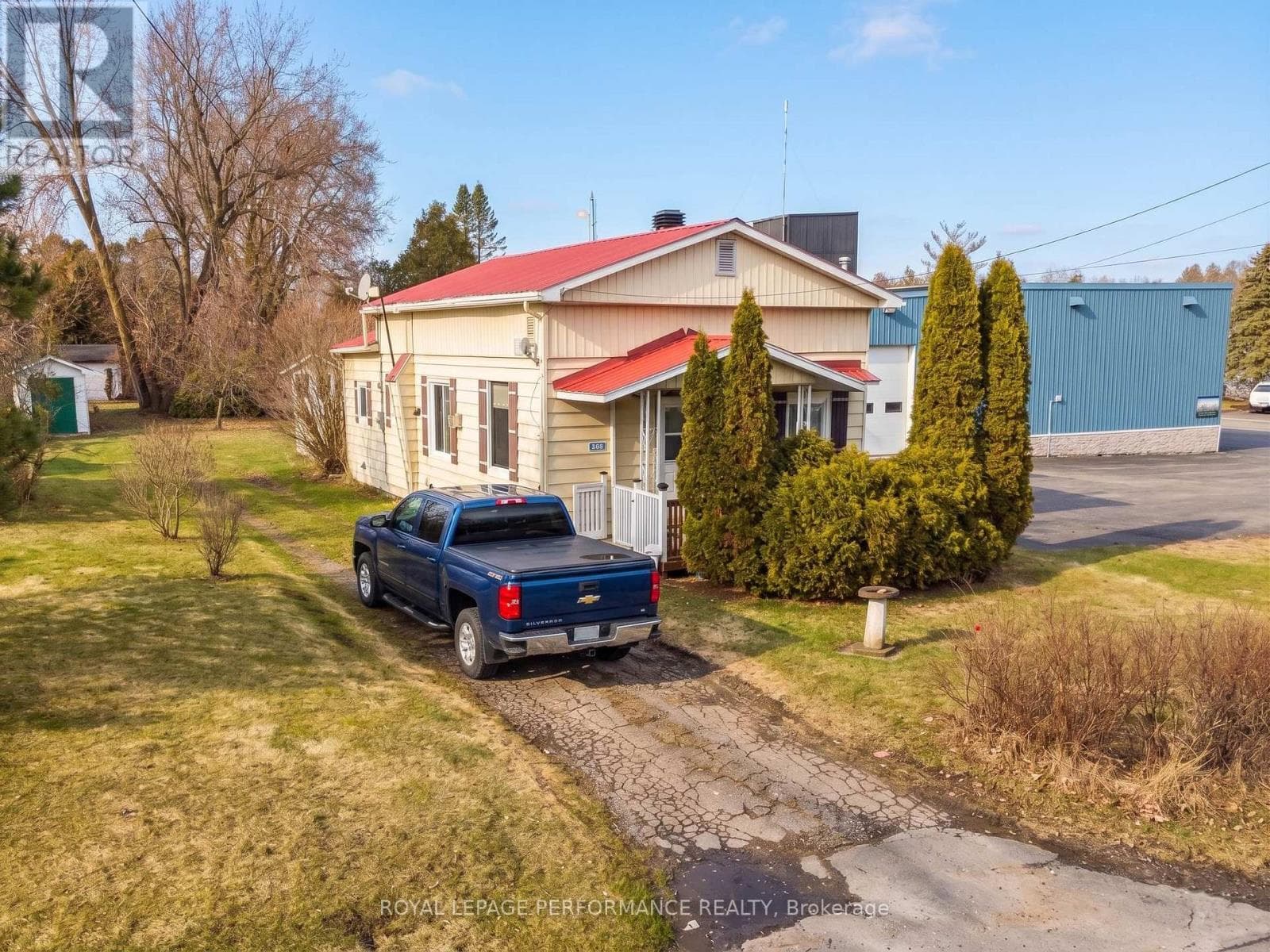 2 bed 1 bath single family at 4866 2ND LINE ROAD — $229,900
