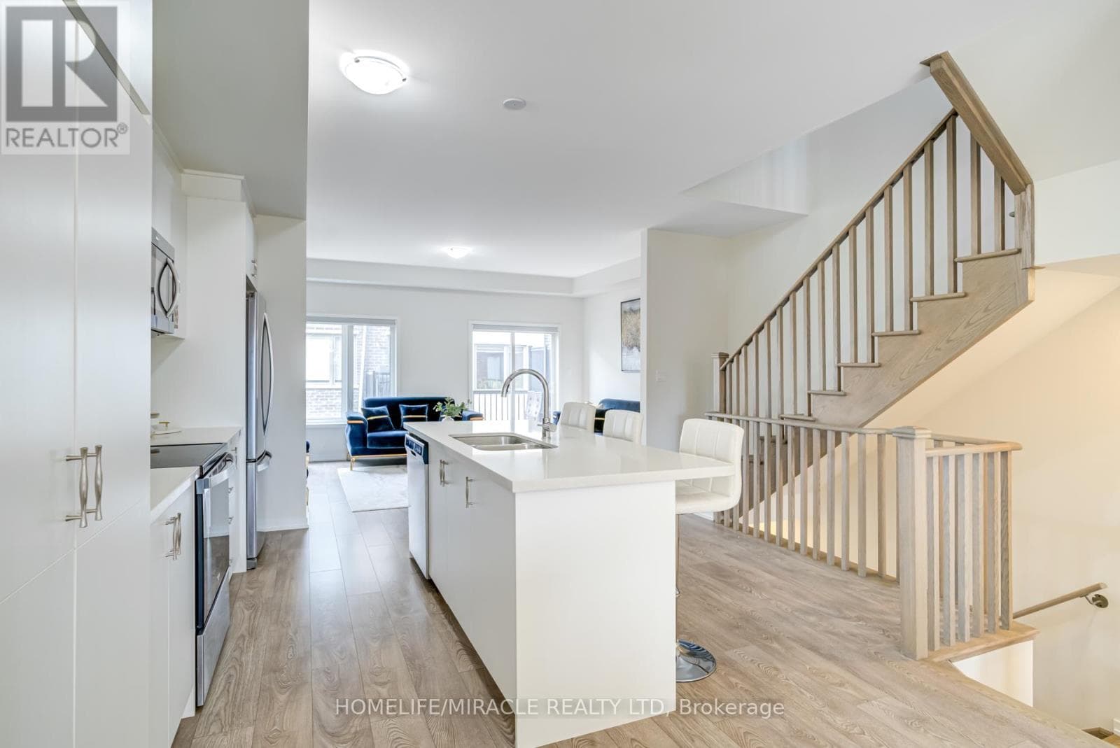 18 QUEENSLAND CRESCENT photo 5