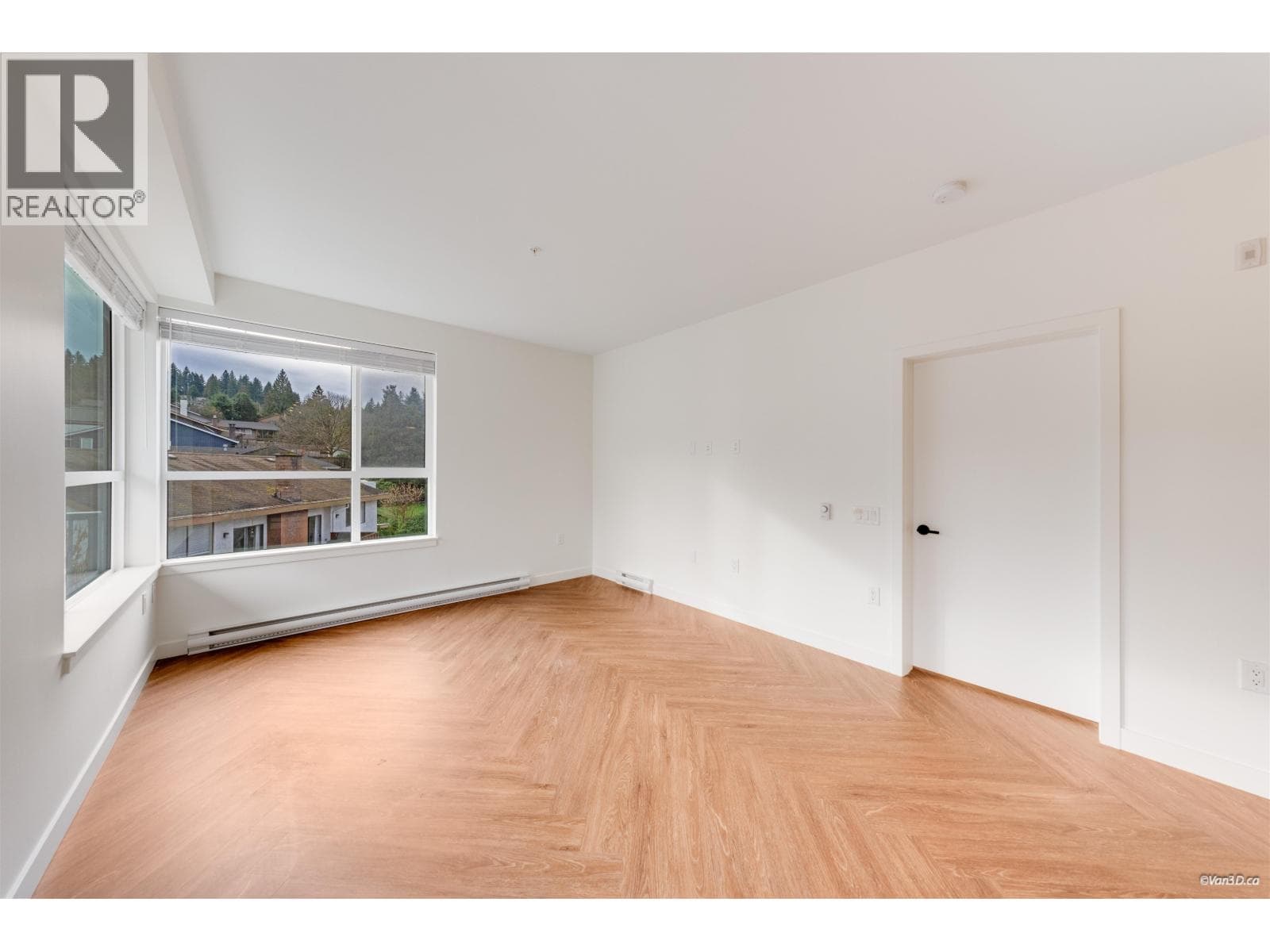 505 3229 ST JOHNS STREET photo 2