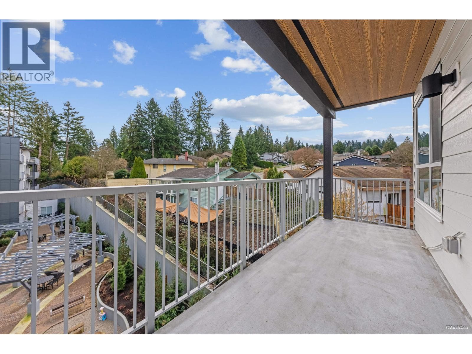 505 3229 ST JOHNS STREET photo 5