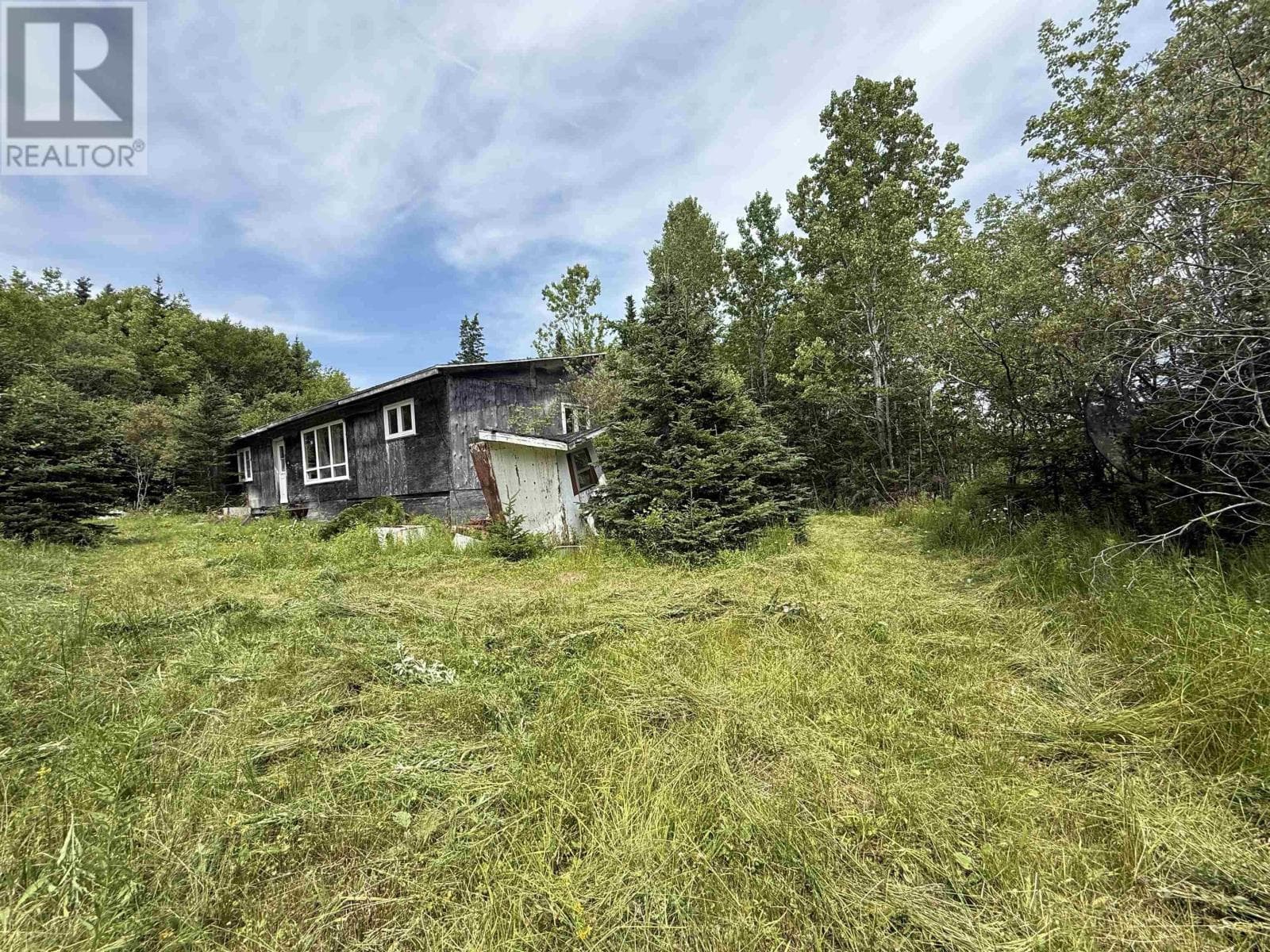 2 bed 1 bath single family at 5569 Highway 105 Highway — $95,000