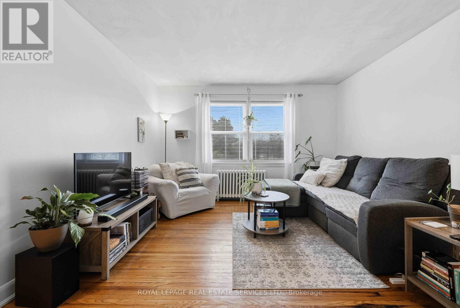 1028 JOHNSON STREET photo 2