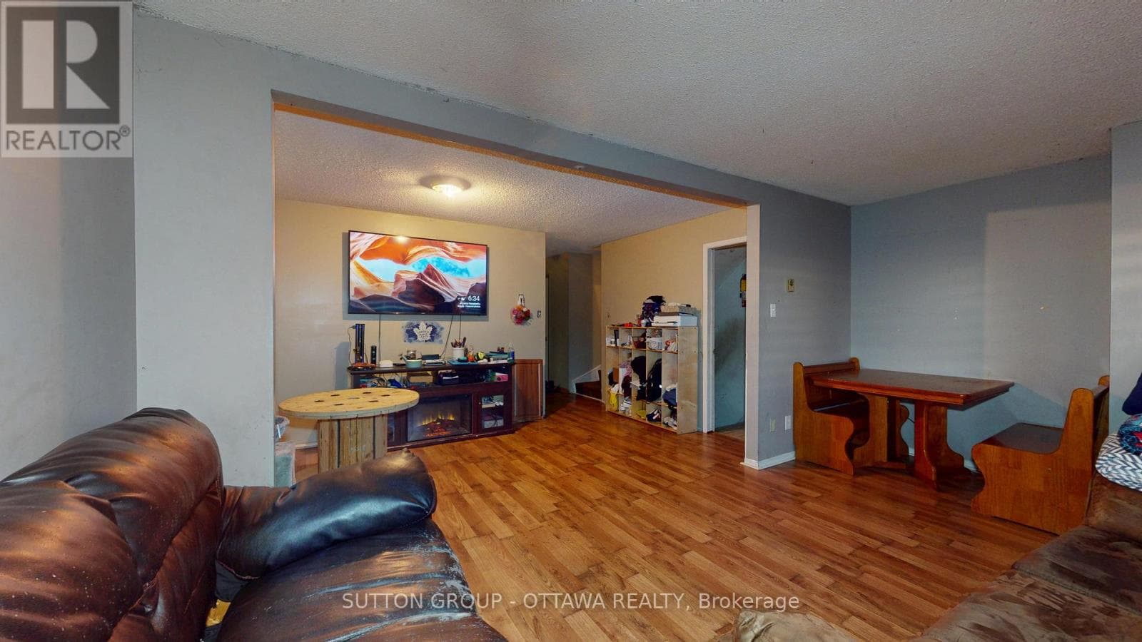 28 CARRAWAY CRESCENT photo 2