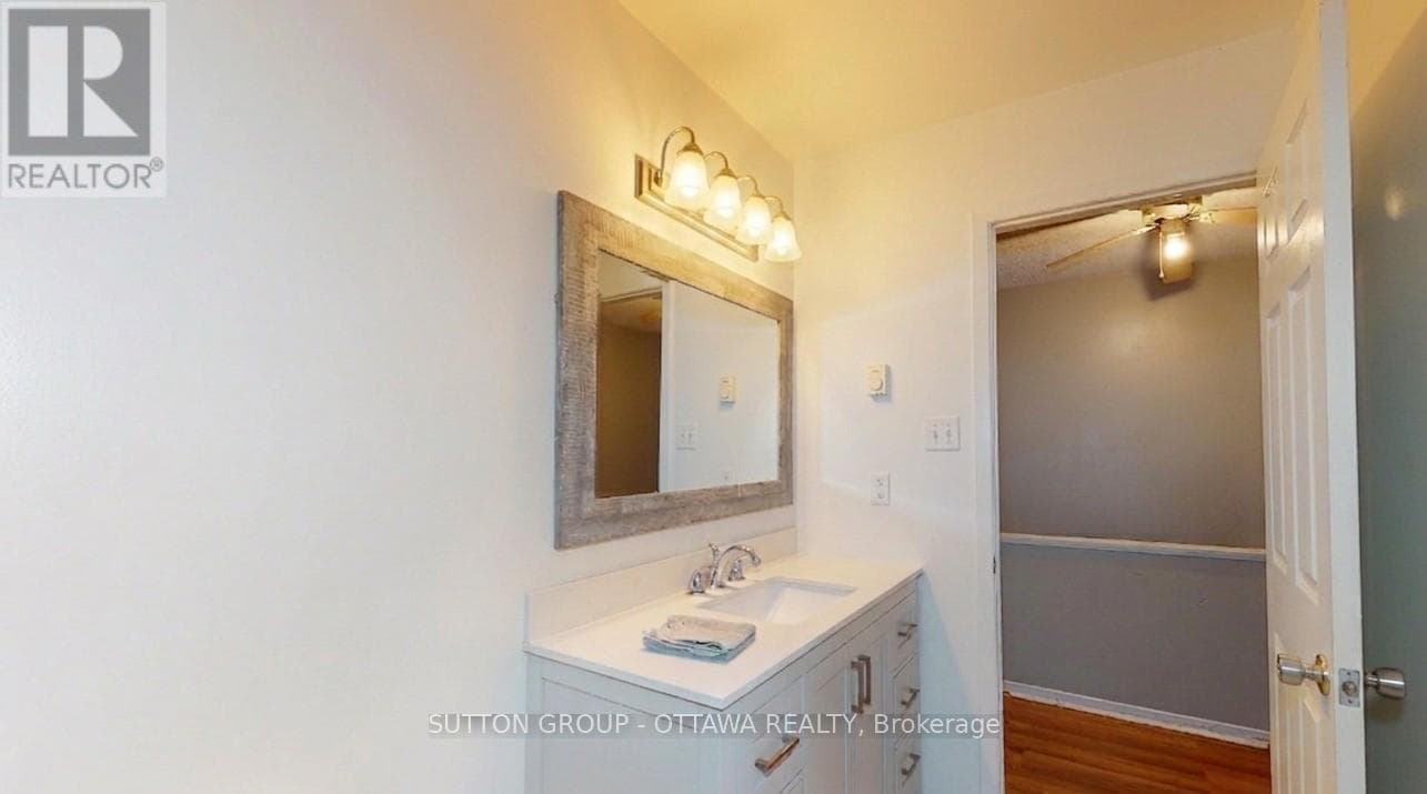 28 CARRAWAY CRESCENT photo 4
