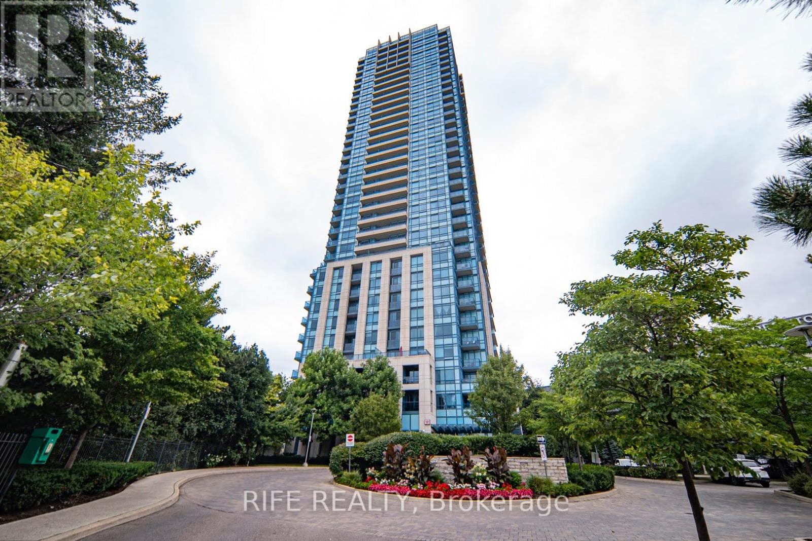 3301 - 181 WYNFORD DRIVE photo 2