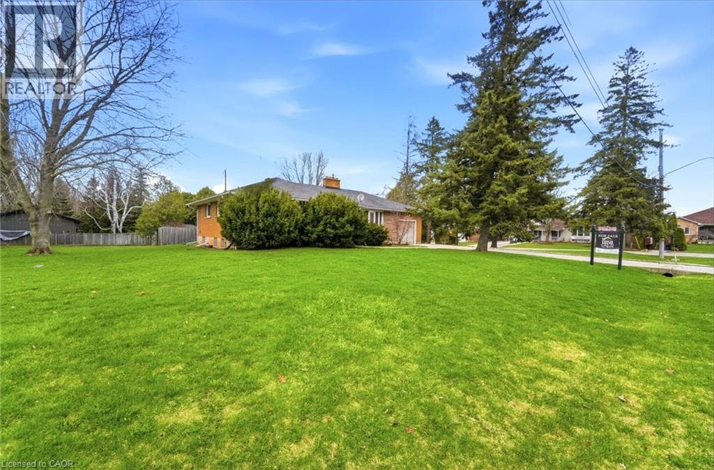 13 WESTVIEW Crescent photo 5