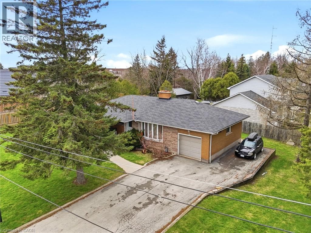 3 bed 2 bath single family at 13 WESTVIEW Crescent — $1,399,000