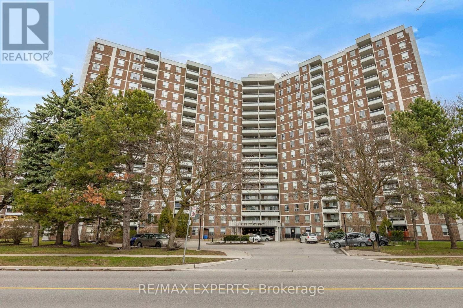 3 bed 2 bath single family at 1417 - 5 SHADY GOLFWAY — $639,999