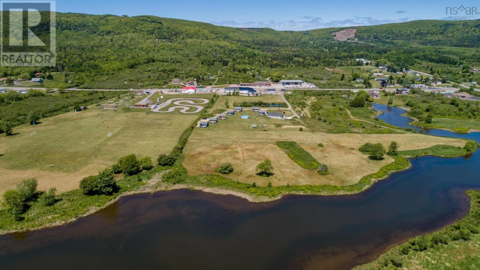 4752 Highway 1 photo 4