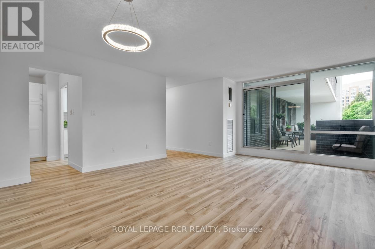 205 - 1535 LAKESHORE ROAD E photo 4