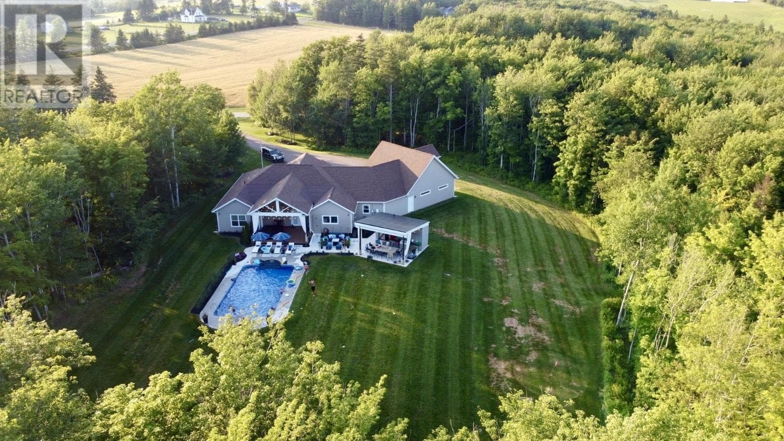 1453 Colville Road photo 3