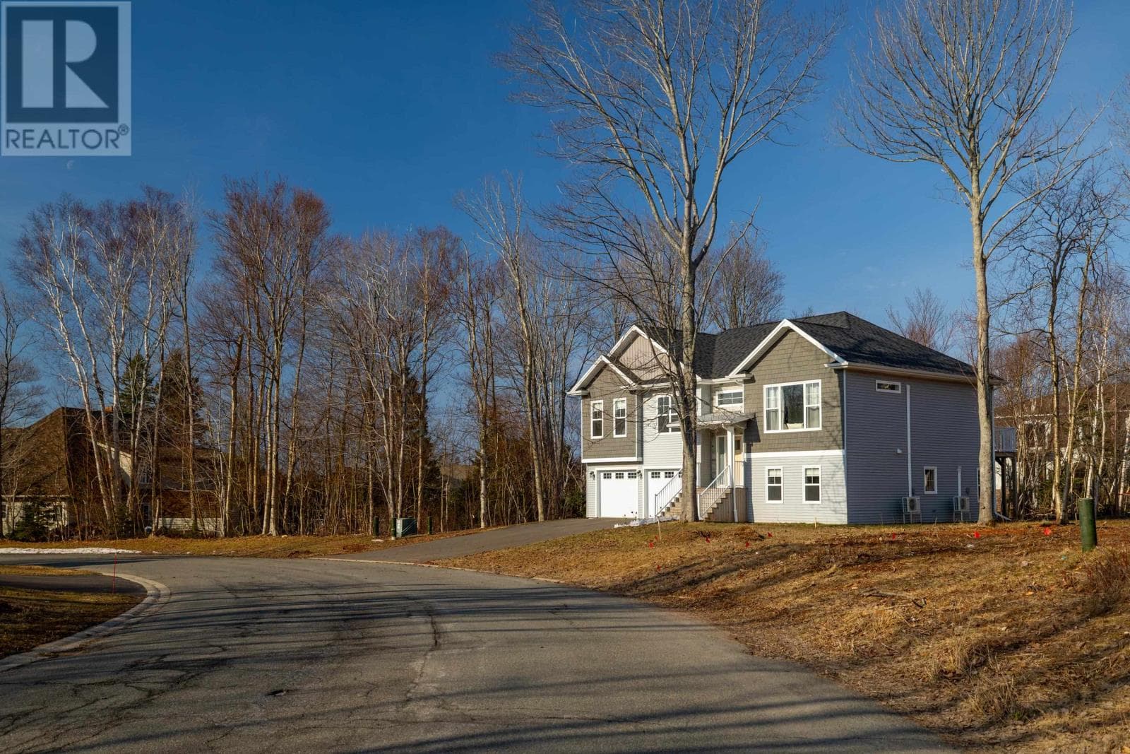 74 England Circle photo 3