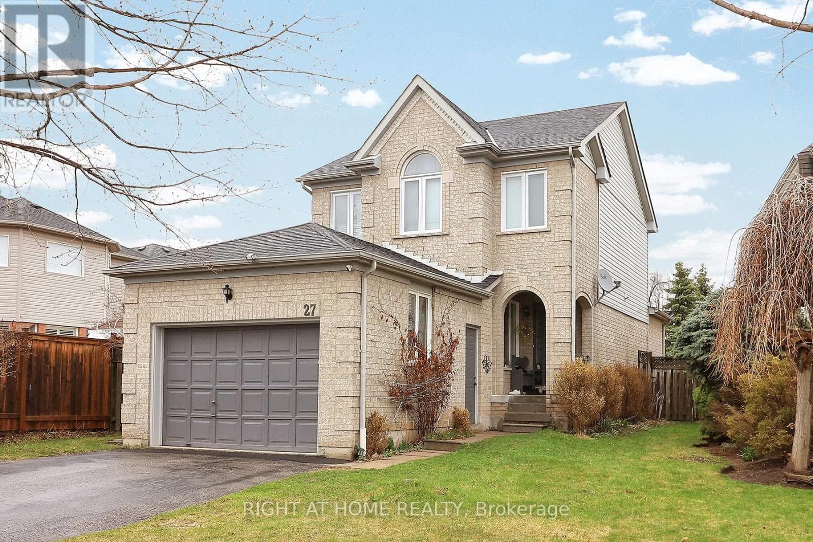 27 FOUNDRY LANE photo 3