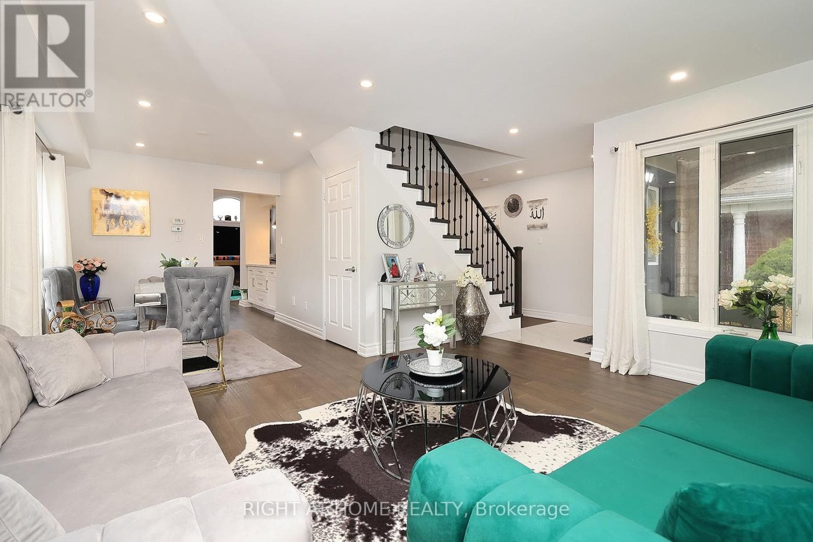 27 FOUNDRY LANE photo 4