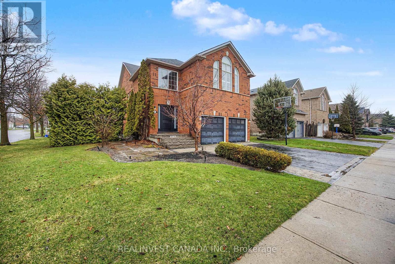 4 bed 4 bath single family at 84 WORTHINGTON AVENUE — $1,499,900