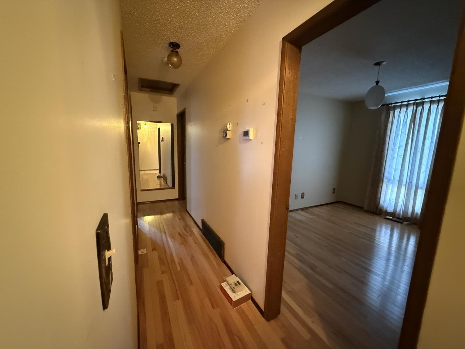 15105  92 St NW photo 4