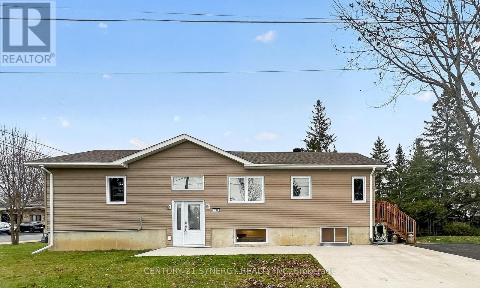 756 LAVAL STREET photo 2