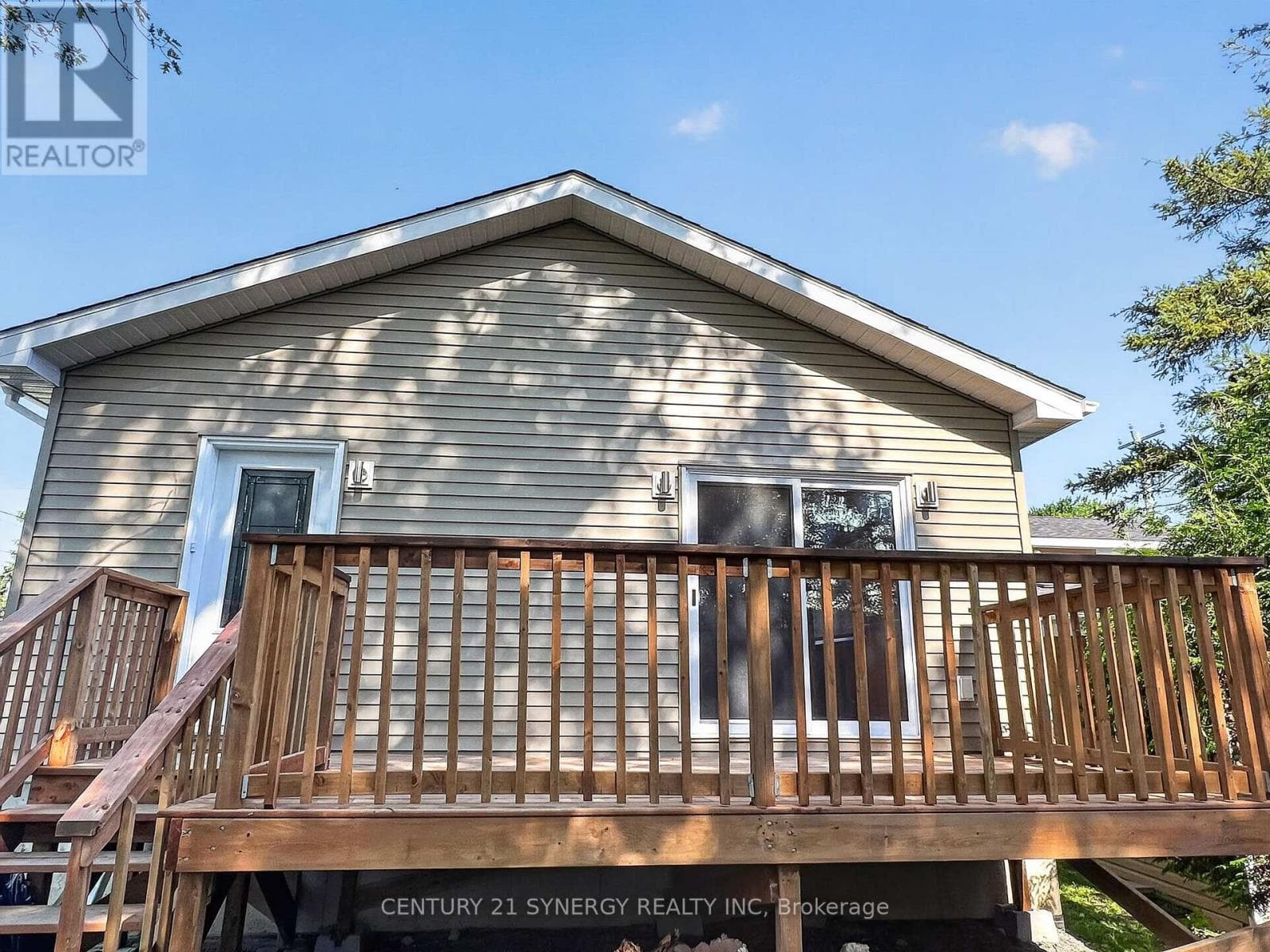 756 LAVAL STREET photo 3