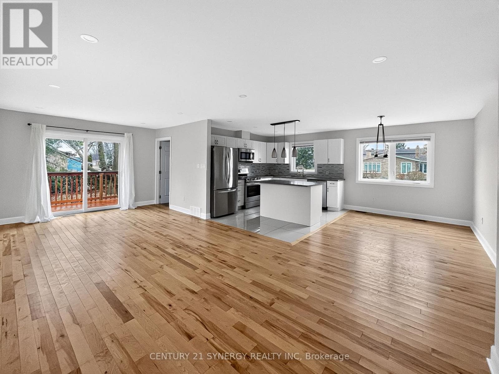 756 LAVAL STREET photo 5