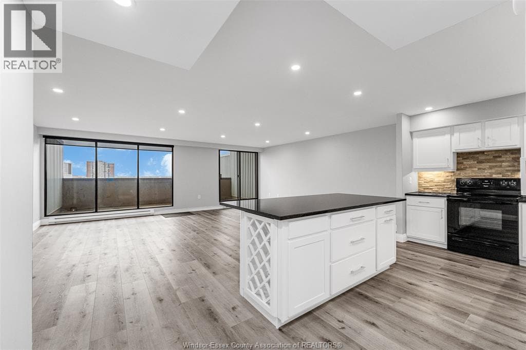 380 PELISSIER Unit# 1103 photo 5