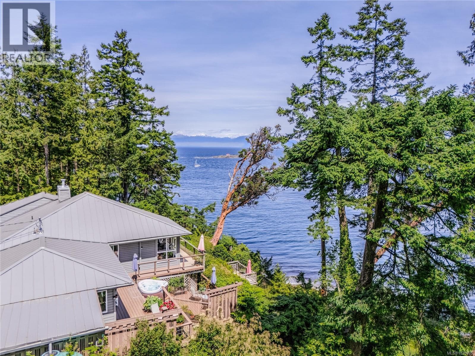 3 bed 3 bath single family at 1130 Berry Point Rd — $1,750,000