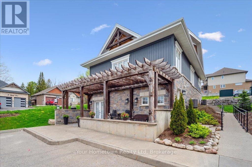 2 bed 2 bath single family at 27B - 27 STUMPF STREET — $449,900