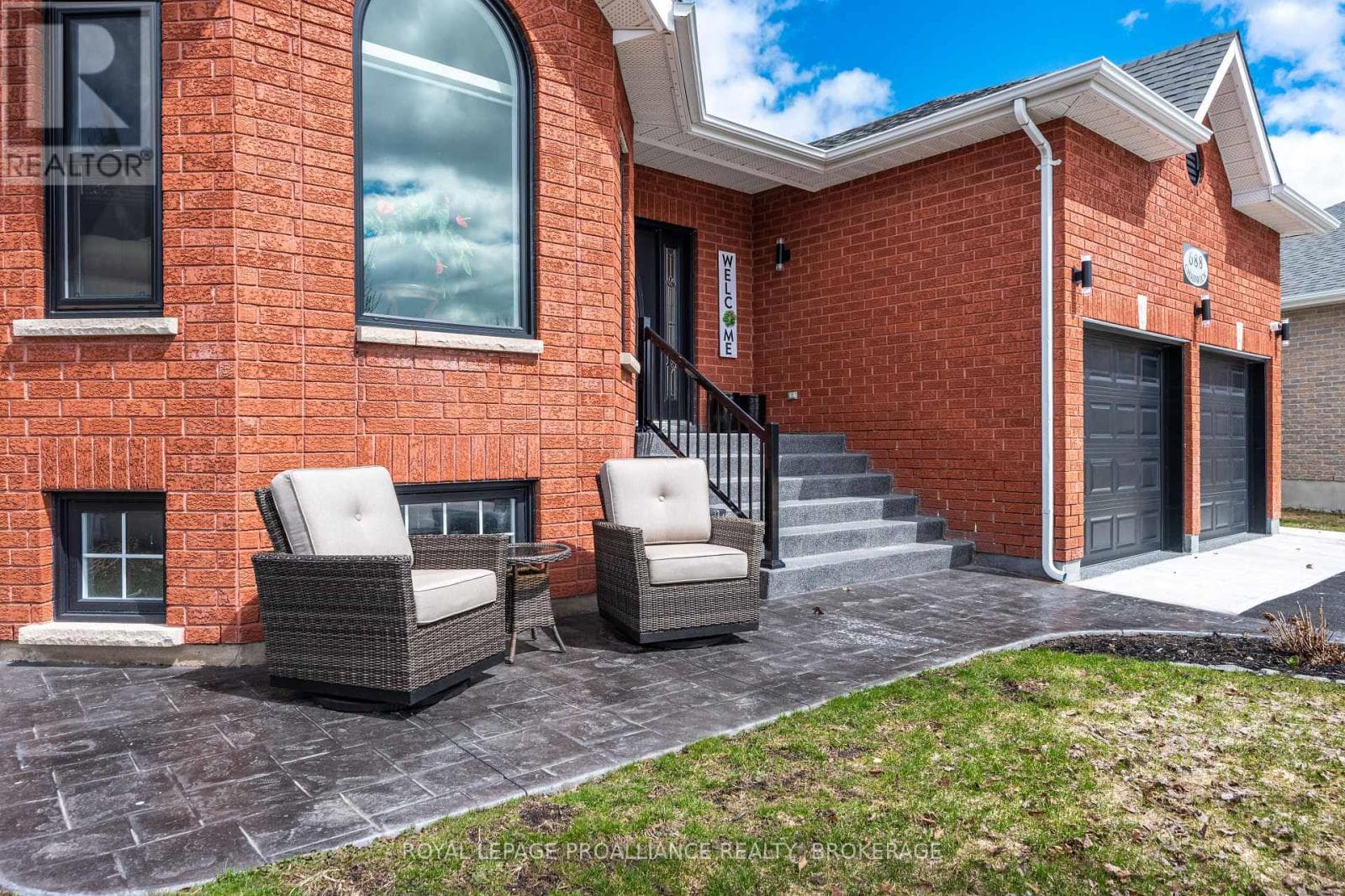 688 CHADWICK COURT photo 4