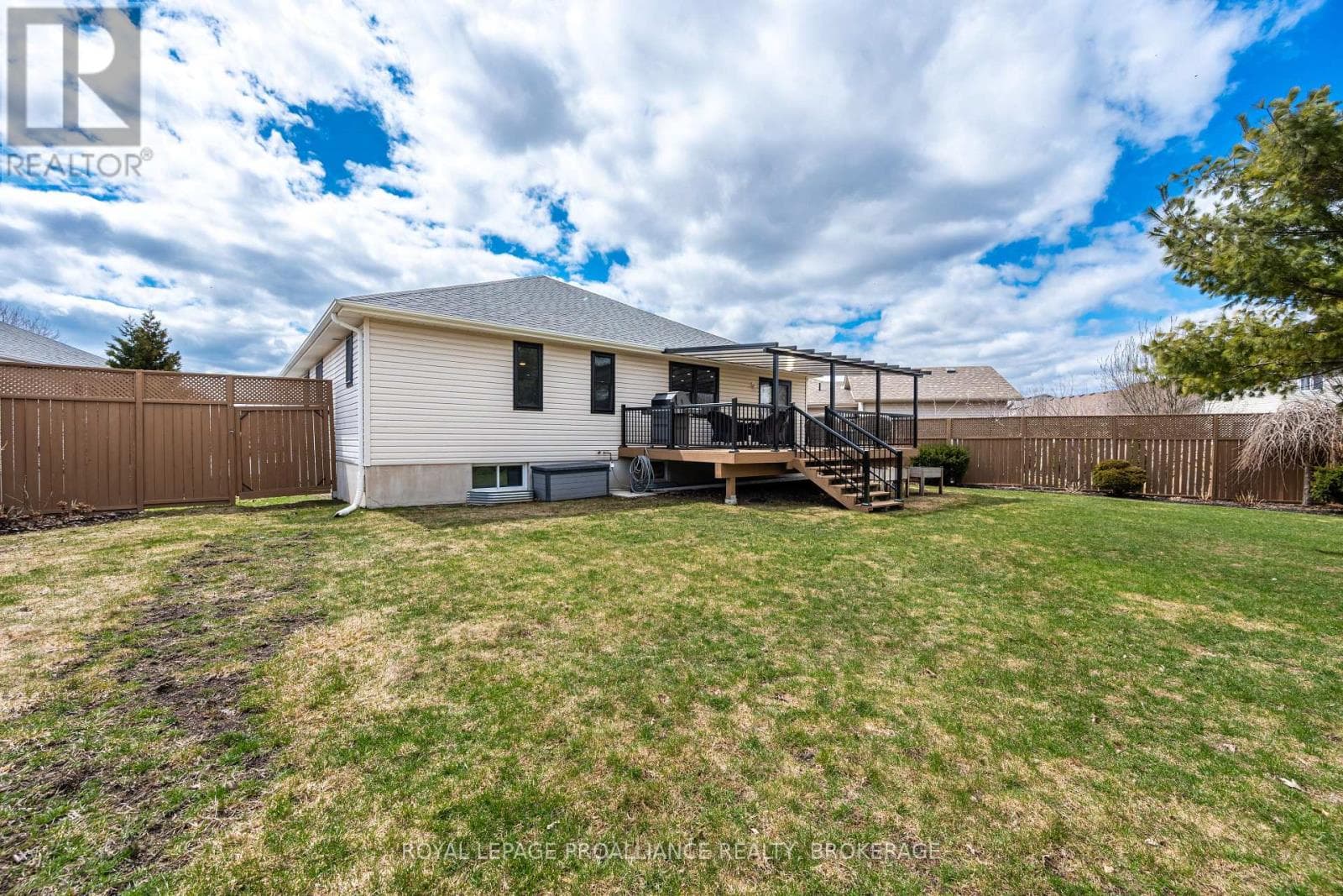 688 CHADWICK COURT photo 5