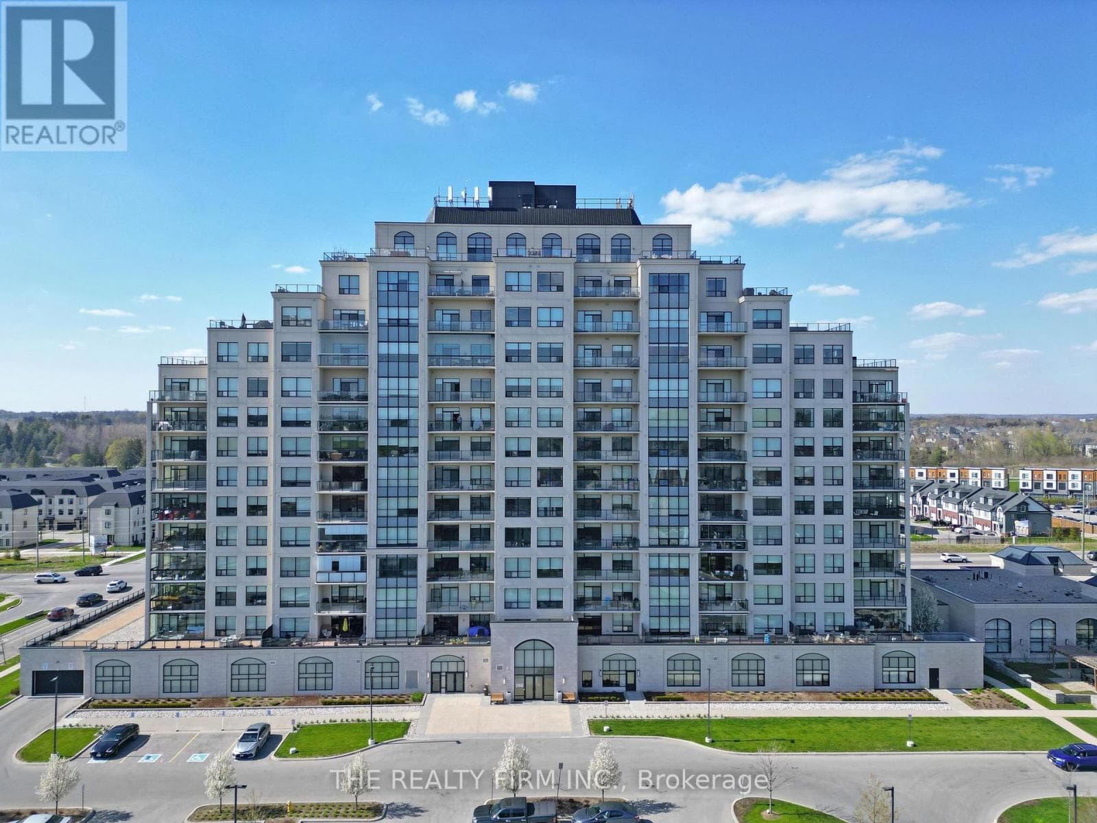 708 - 260 VILLAGEWALK BOULEVARD photo 2