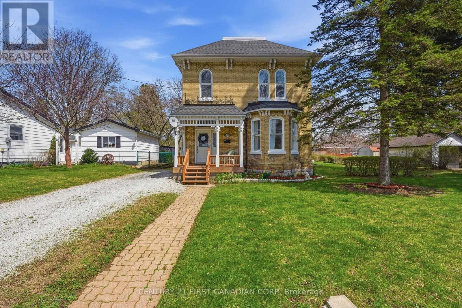 227 MONROE STREET photo 3