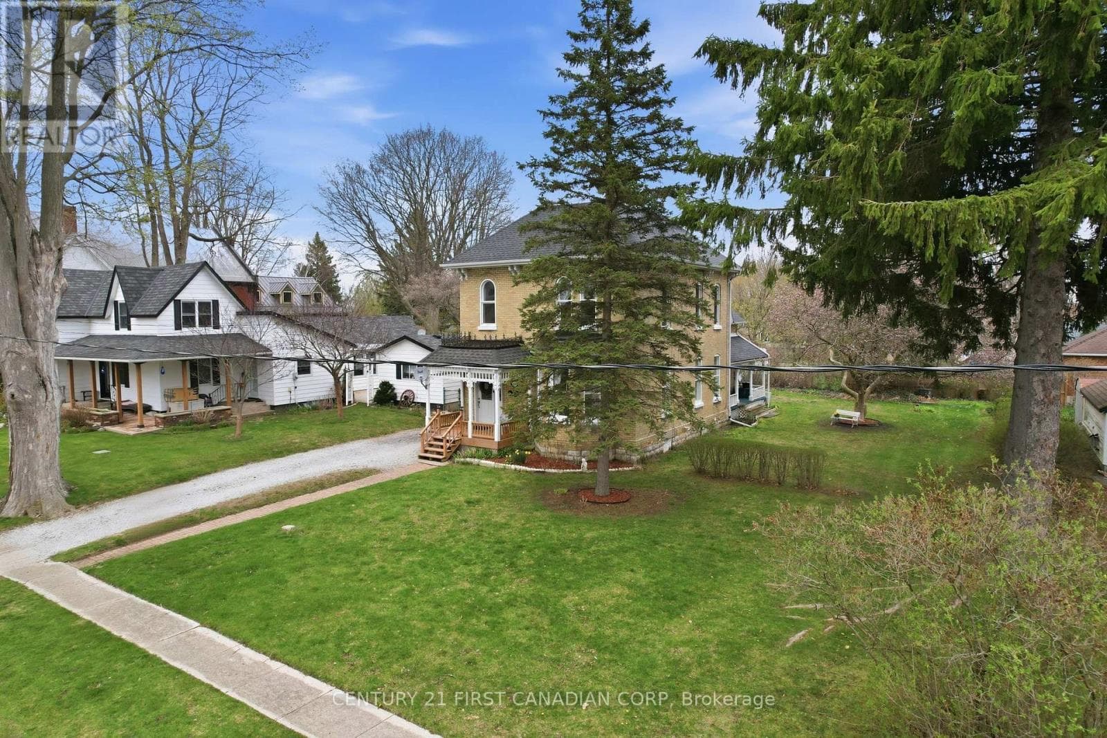 227 MONROE STREET photo 4