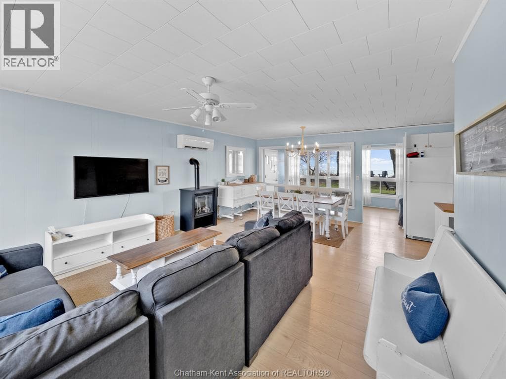 83 Marentette Beach DRIVE photo 3