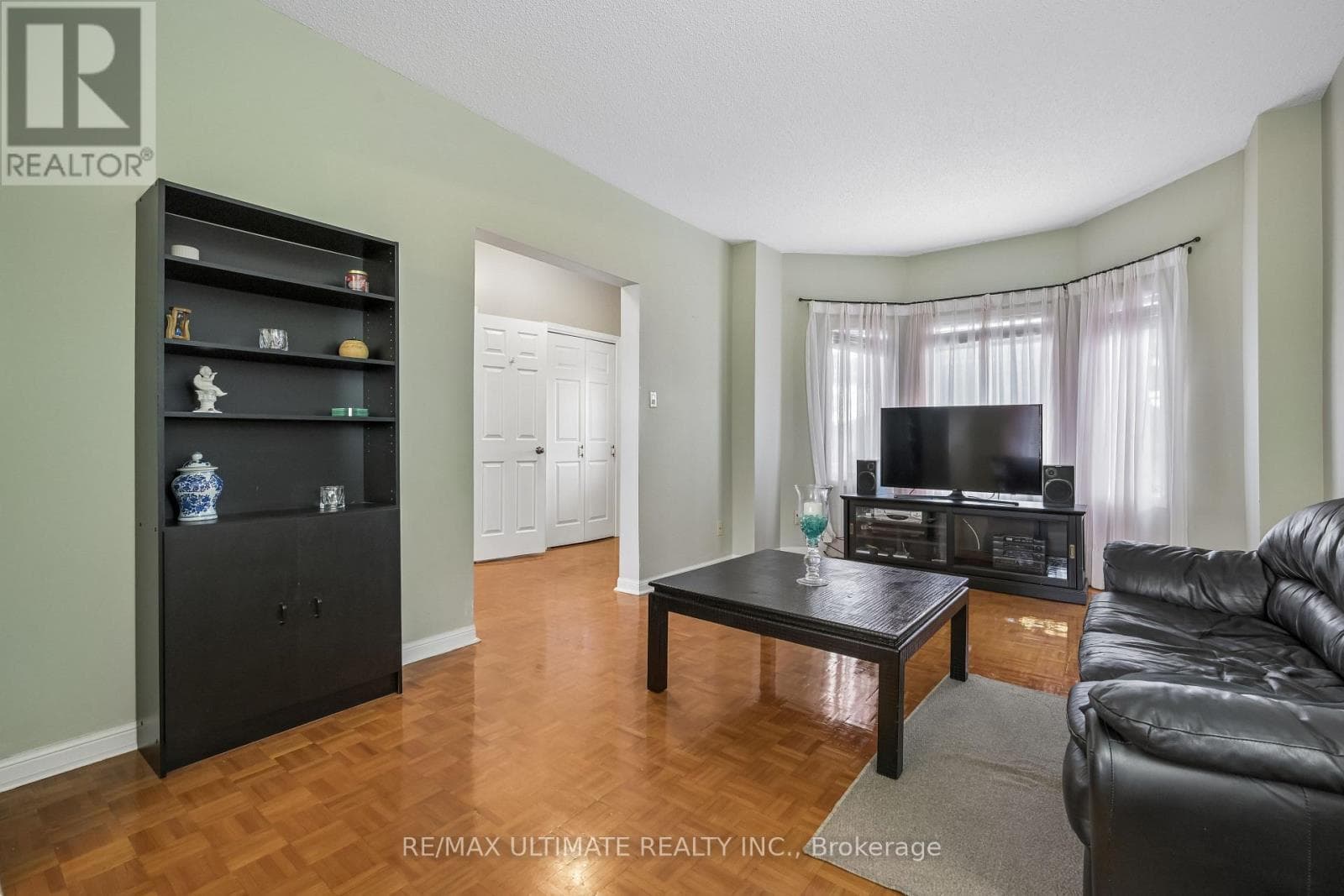 165 SELLERS AVENUE photo 4