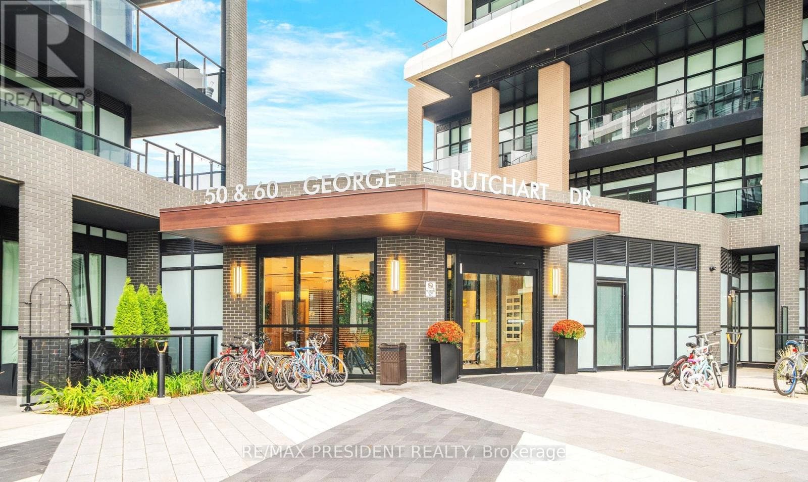 1 bed 1 bath single family at 112 - 60 GEORGE BUTCHART DRIVE — $439,000