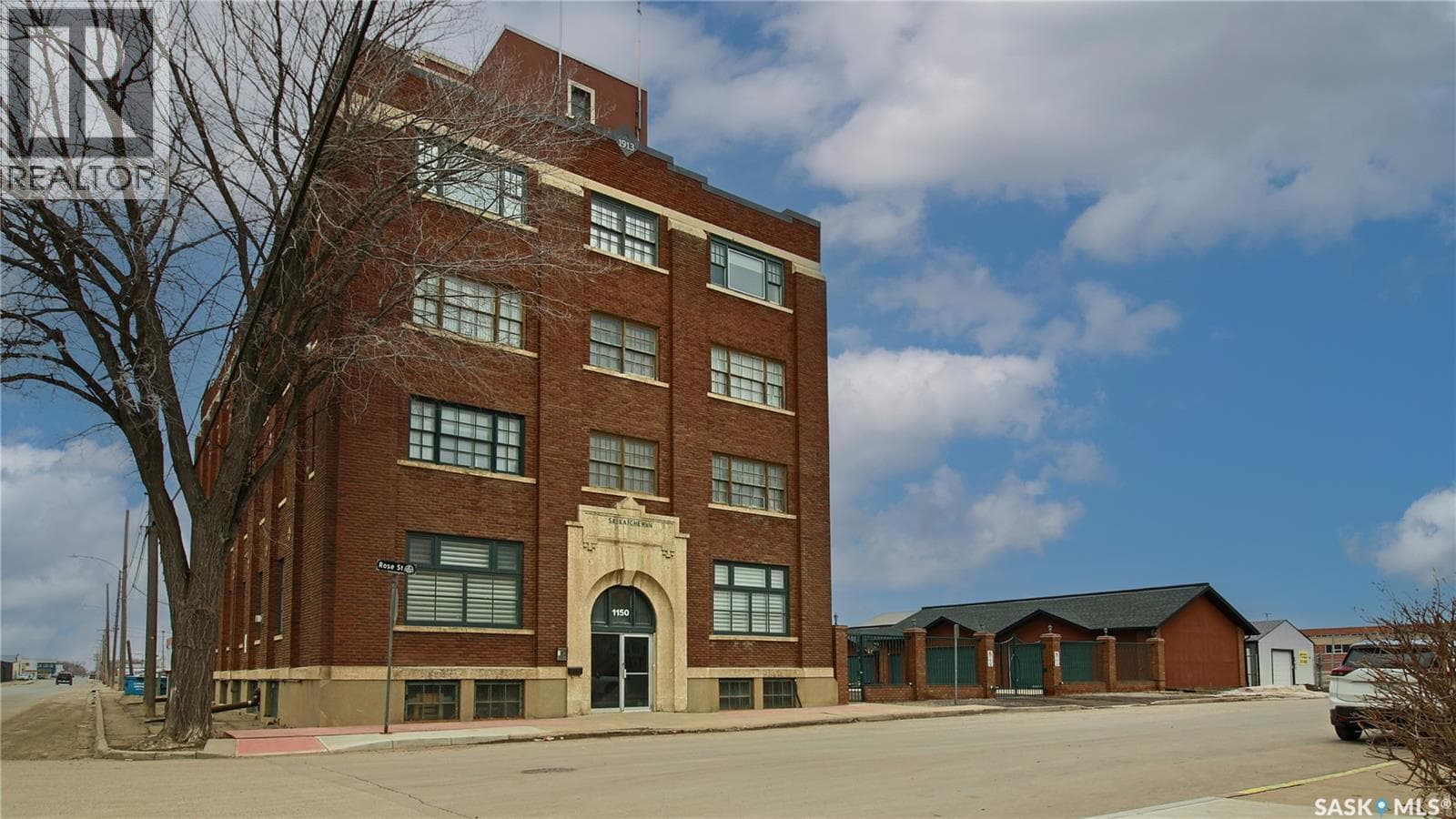 400 1150 Rose STREET — photo 2