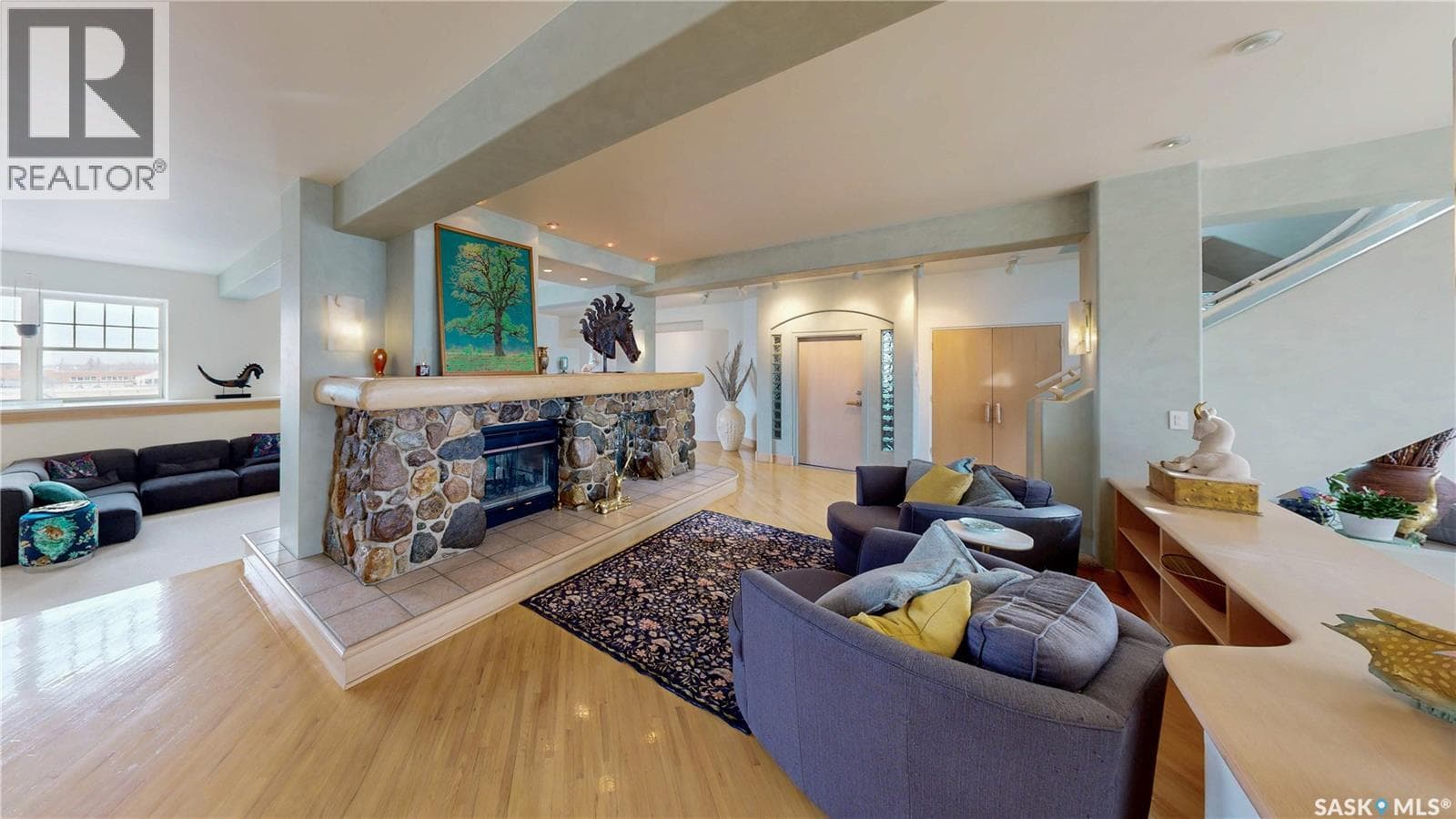 400 1150 Rose STREET — photo 4