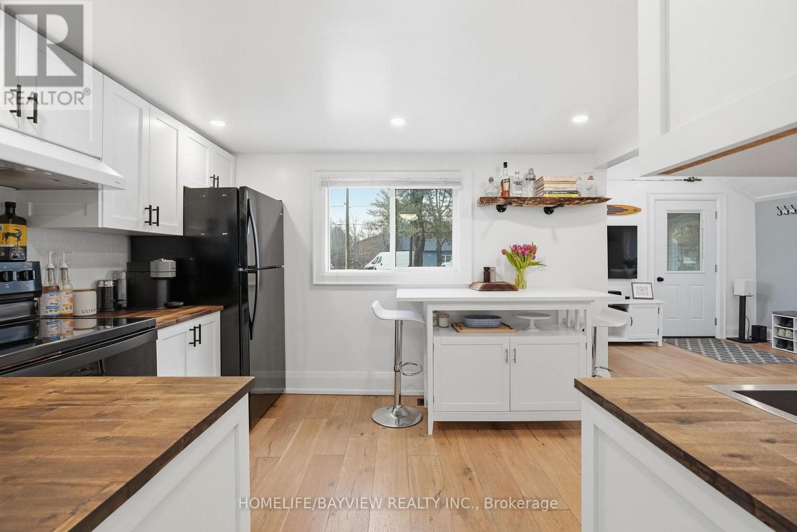 835 FIRST STREET S photo 5