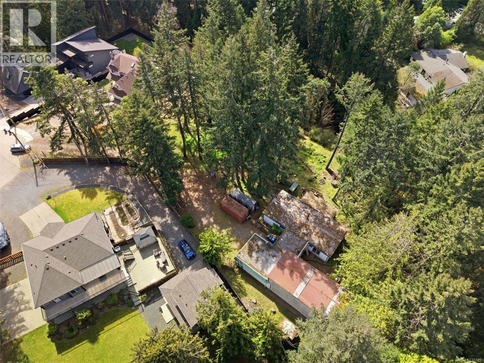 69 Lake Pl photo 3