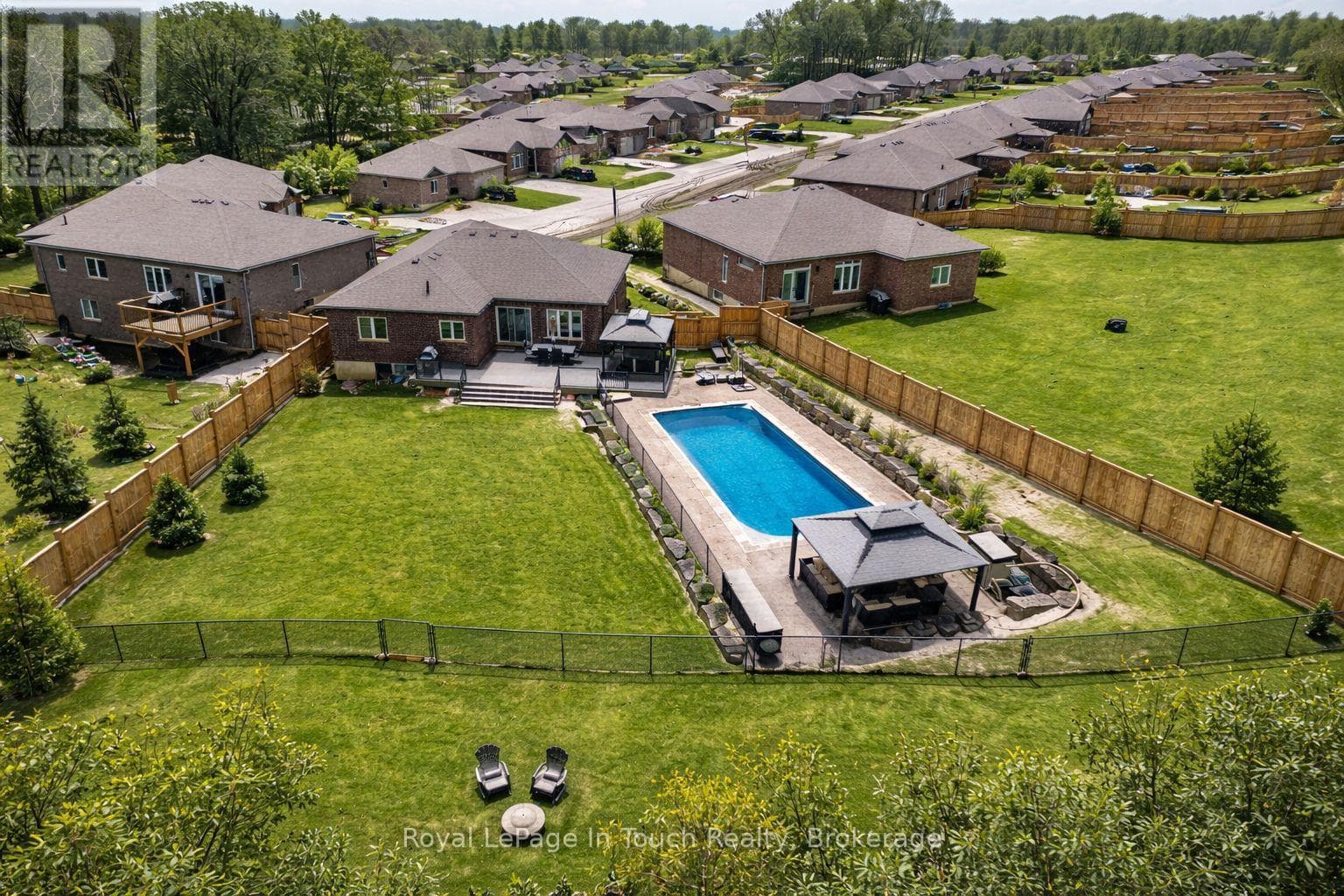 55 HUNTER AVENUE photo 2