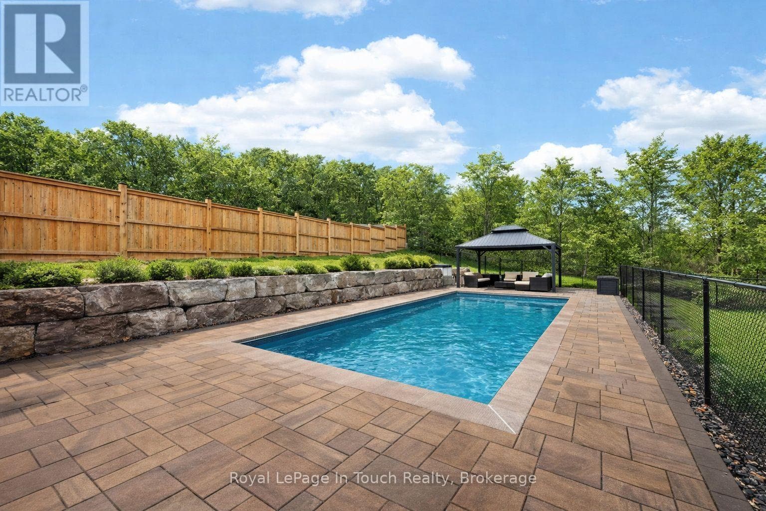55 HUNTER AVENUE photo 3