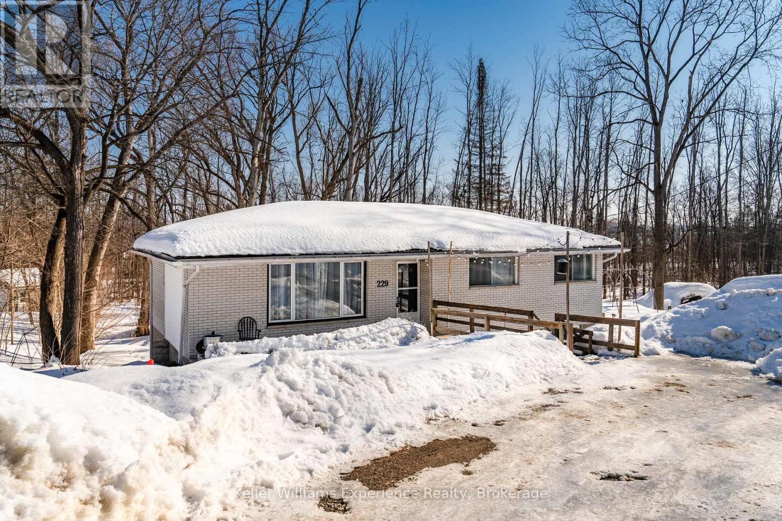 3 bed 2 bath single family at 229 MOUNTAIN AVENUE — $474,900