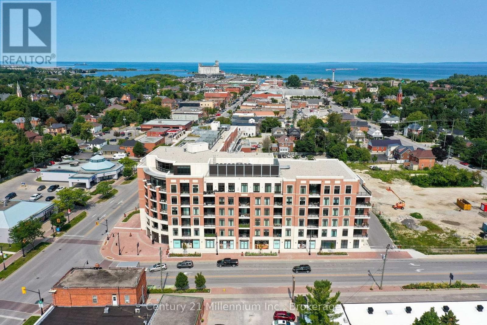 410 - 1 HUME STREET photo 2