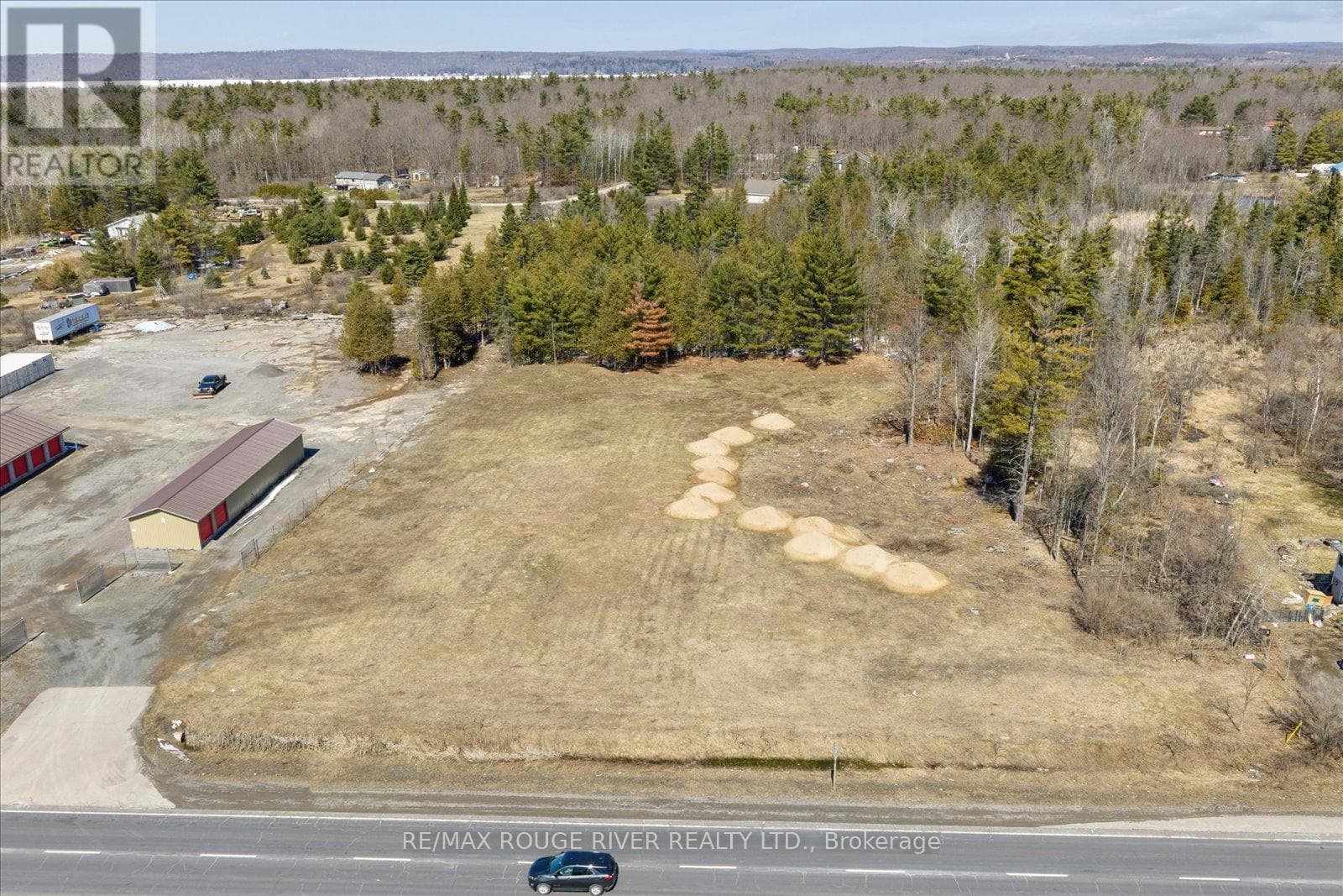 102379B HIGHWAY 7 photo 2