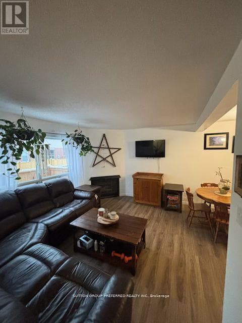77 - 595 THIRD STREET photo 4